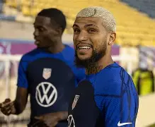 李铁主动请辞李霄鹏接任中国男足主教练