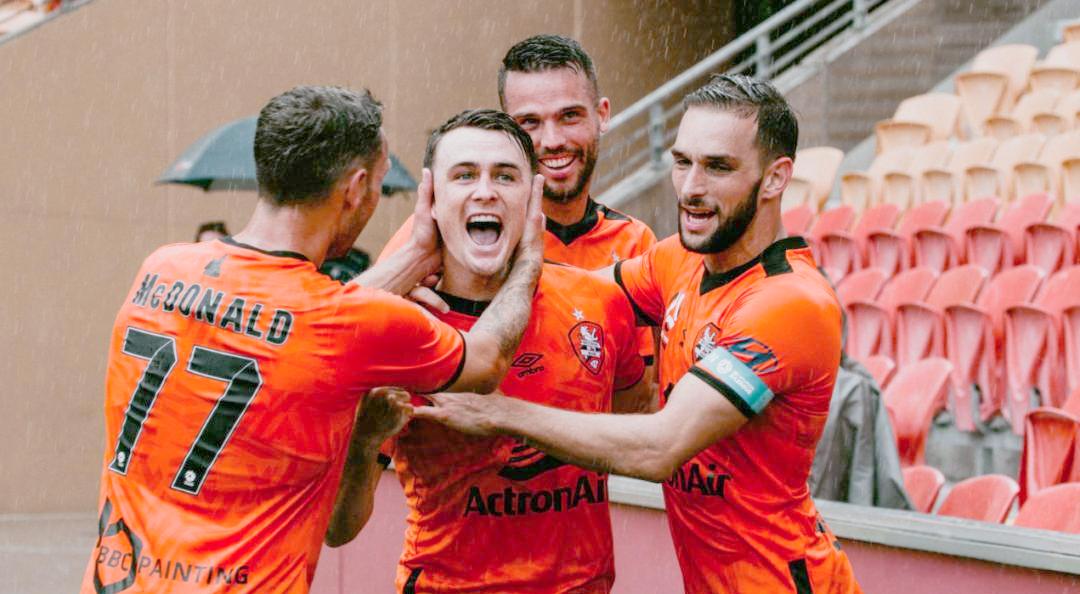 墨尔本胜利出线