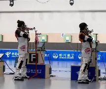 重庆队在激烈对决中夺得胜利,士气高昂的比赛